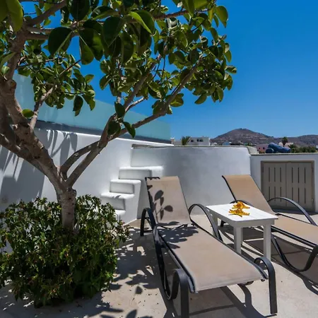 Villa New Yiota Collection 4 & 4 Prive Jacuzzi Megalochori (Santorini)
