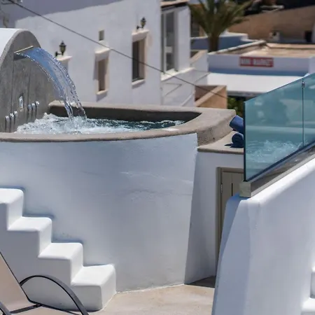 Villa New Yiota Collection 4 & 4 Prive Jacuzzi Megalochori (Santorini)