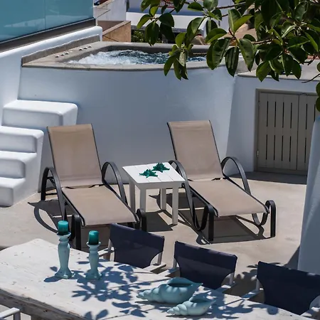 New Yiota Collection 4 & 4 Prive Jacuzzi * Megalochori (Santorini)