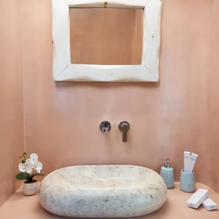 New Yiota Collection 4 & 4 Prive Jacuzzi *