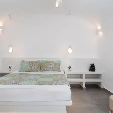 New Yiota Collection 4 & 4 Prive Jacuzzi Villa