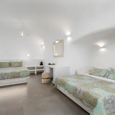 New Yiota Collection 4 & 4 Prive Jacuzzi Villa Megalochori (Santorini)