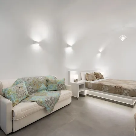 New Yiota Collection 4 & 4 Prive Jacuzzi * Megalochori (Santorini)