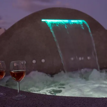 Villa New Yiota Collection 4 & 4 Prive Jacuzzi Megalochori (Santorini)