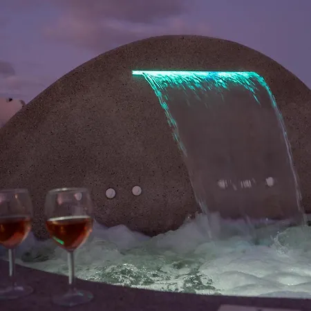 New Yiota Collection 4 & 4 Prive Jacuzzi Villa Megalochori (Santorini)