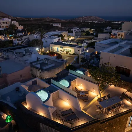 Villa New Yiota Collection 4 & 4 Prive Jacuzzi Megalochori (Santorini)