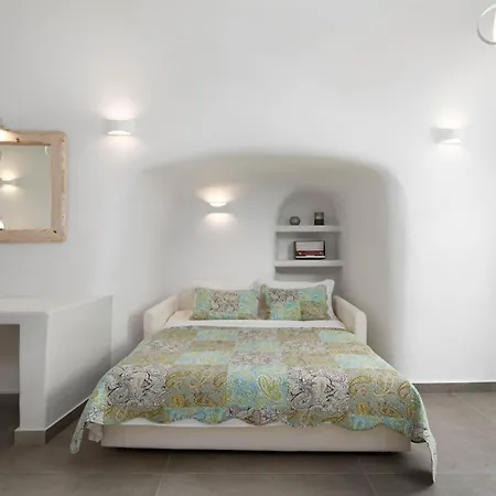 New Yiota Collection 4 & 4 Prive Jacuzzi * Megalochori (Santorini)