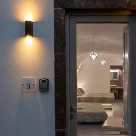 New Yiota Collection 3 & 3 Prive Jacuzzi Villa