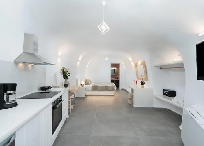 New Yiota Collection 4 & 4 Prive Jacuzzi