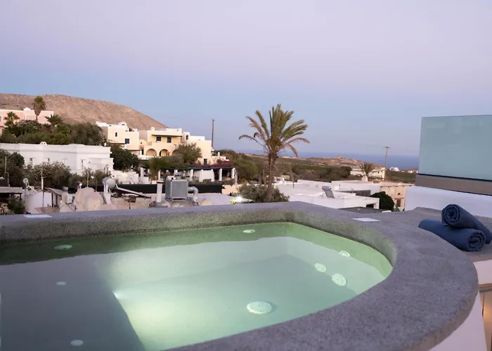 New Yiota Collection 4 & 4 Prive Jacuzzi