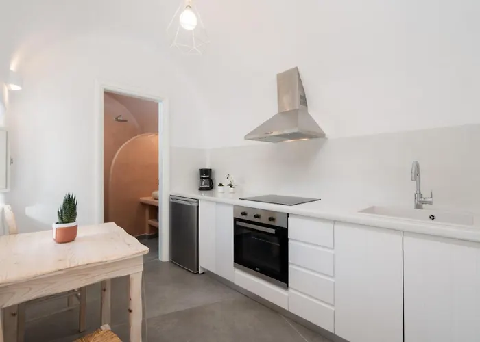 New Yiota Collection 4 & 4 Prive Jacuzzi