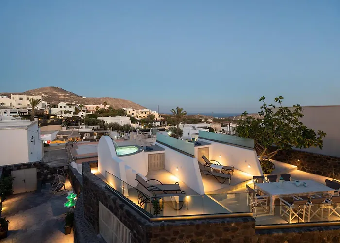 Villa New Yiota Collection 4 & 4 Prive Jacuzzi Megalochori (Santorini)