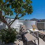 Villa New Yiota Collection 4 & 4 Prive Jacuzzi Megalokori