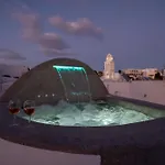 Villa New Yiota Collection 4 & 4 Prive Jacuzzi