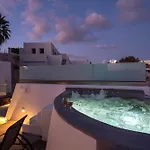 New Yiota Collection 4 & 4 Prive Jacuzzi