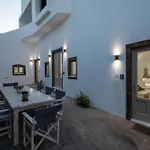 Villa New Yiota Collection 4 & 4 Prive Jacuzzi