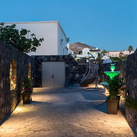 New Yiota Collection 4 & 4 Prive Jacuzzi