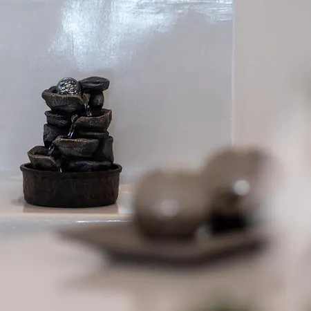 New Yiota Collection 4 & 4 Prive Jacuzzi メガロホリ