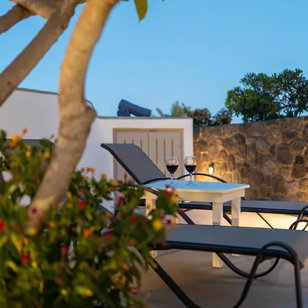 New Yiota Collection 4 & 4 Prive Jacuzzi