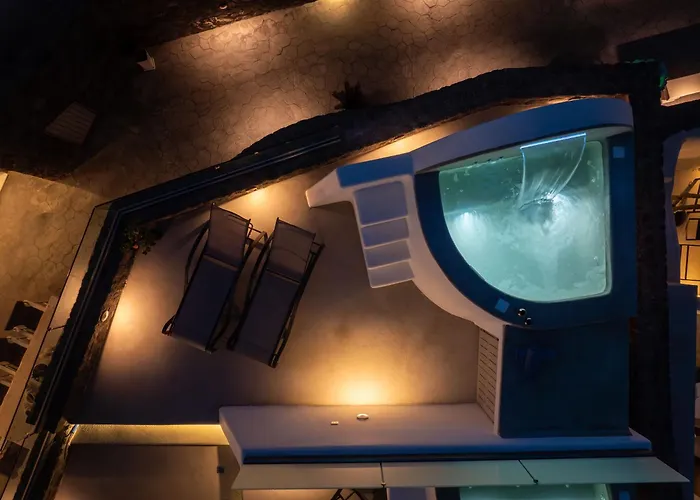 New Yiota Collection 4 & 4 Prive Jacuzzi Villa