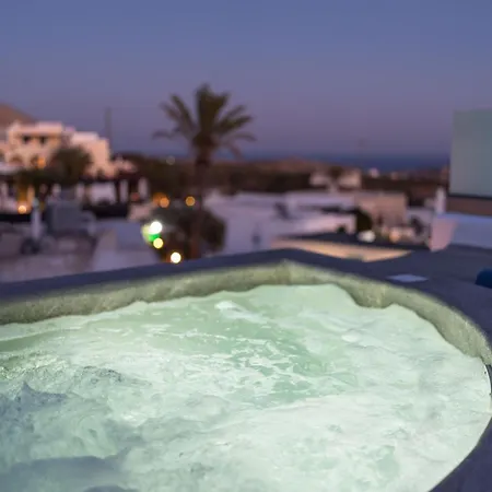 New Yiota Collection 4 & 4 Prive Jacuzzi Willa Megalochori (Santorini)