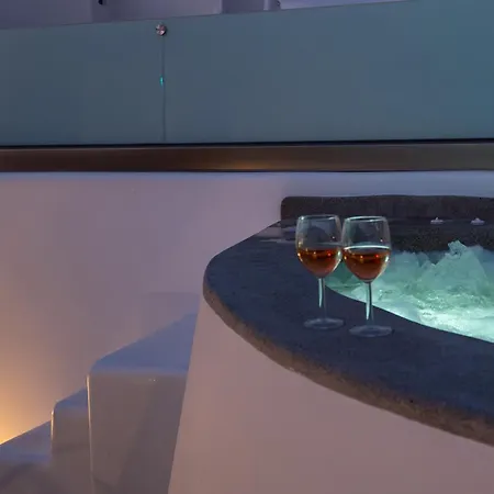 Willa New Yiota Collection 4 & 4 Prive Jacuzzi *